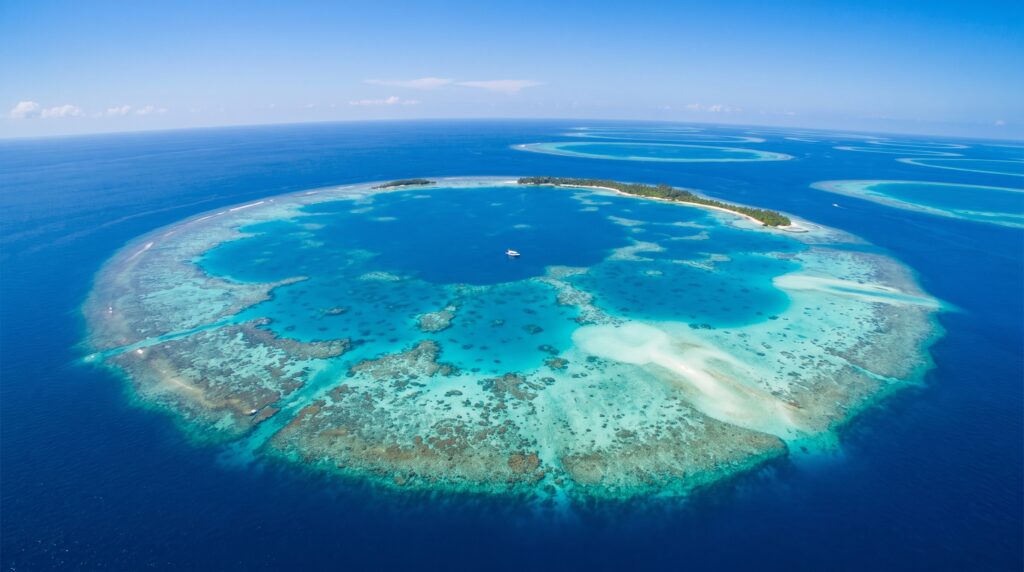Vue parc national de Taka Bonerate, 3ᵉ plus grand atoll du monde